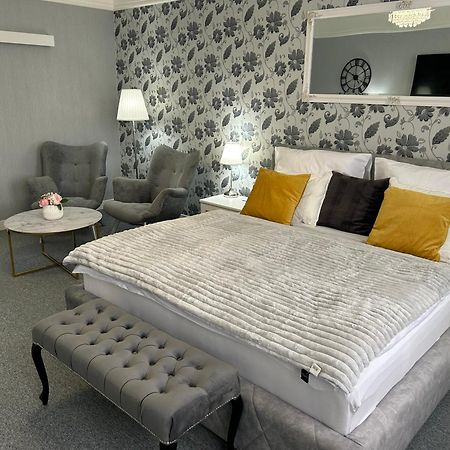 Efipa Glamour Apartments Πίλζεν Εξωτερικό φωτογραφία